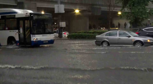 Ankarada sağanak ve dolu