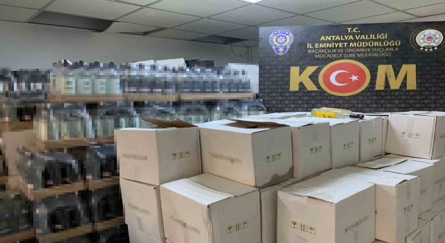 Antalyada bir otelde 6 bin 919 şişe sahte alkol ele geçirildi