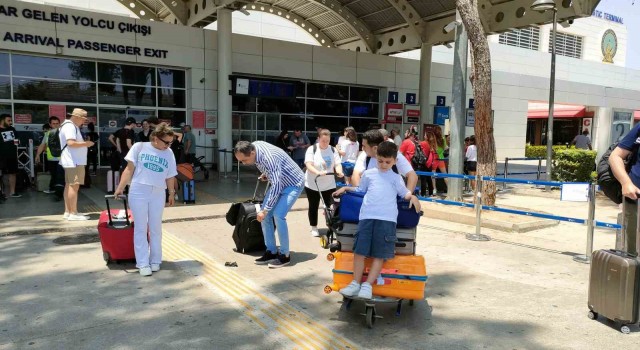 Antalyanın tatilcileri havayolunu tercih etti