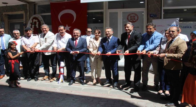 Aydında Roman kadınlara yönelik el sanatları atölyesi açıldı