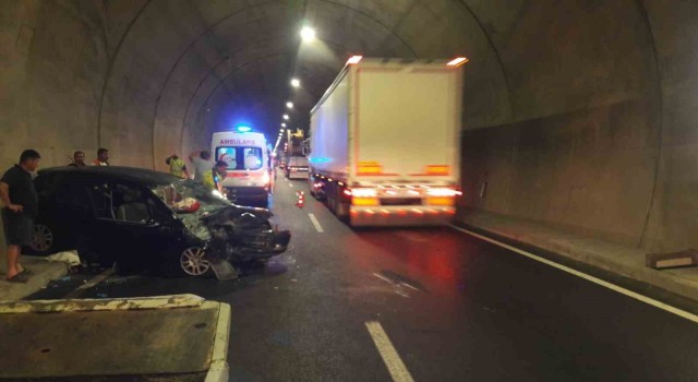 Ayvacıkta tünelde trafik kazası: 1 ölü, 4 ağır yaralı