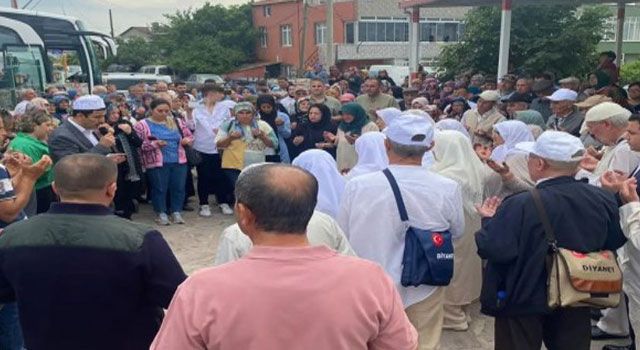 Ayvacık'tan Hacı Adayları Kutsal Topraklara Uğurlandı