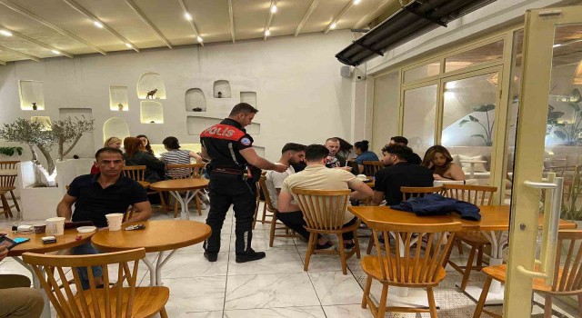 Balıkesirde çeşitli suçlardan aranan 93 kişi tutuklandı
