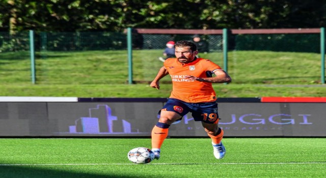 Başakşehir, Şener Özbayraklının sözleşmesini uzattı