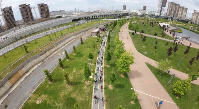 Başakşehirde bisiklet tutkunları pedalları sağlığa çevirdi