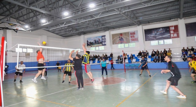 Başkalede voleybol turnuvası sona erdi