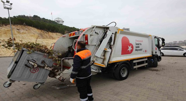 Bayraklıda temizlik atağı