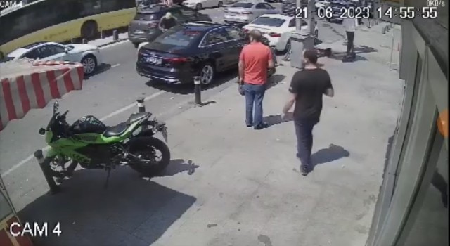Bebekte ünlü oyuncunun kaza anı kamerada