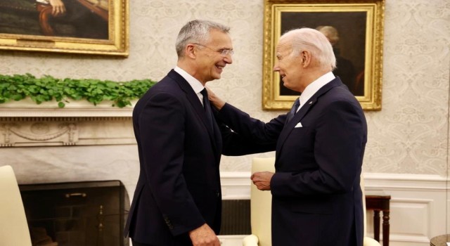 Biden, NATO Genel Sekreteri Stoltenberg ile Beyaz Sarayda bir araya geldi