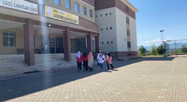 Bingölde YKSnin ilk oturumu TYT sınavı başladı
