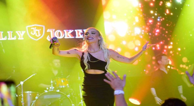 Bursada İrem Dericiden unutulmaz konser