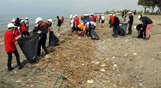 Caretta Carettaların yuva yaptığı sahilde temizlik yapıldı