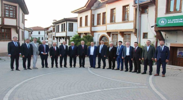 Cumhurbaşkanı Başdanışmanı Prof. Dr. Sadettin Hülagüden Osmanelini ziyaret etti