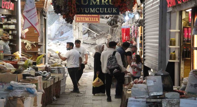 Depremin yıktığı Hatay Uzun Çarşıda, 200 iş yeri açıldı