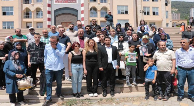 Depremzedeler sorumluların bulunması için suç duyurusunda bulundu