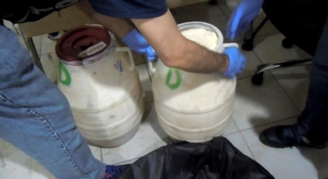 Diyarbakırda kilolarca uyuşturucu ile yakalanan 32 kişi tutuklandı