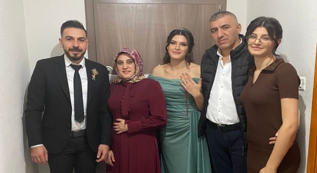 Düğüne giderken feci kazada can veren çift defnedildi: Bir ay sonra kızlarının nişanı olacaktı