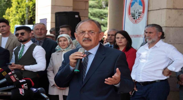 Bakan Özhaseki: Sene sonuna kadar 311 bin kalıcı konutun ihalesi tamamlanacak