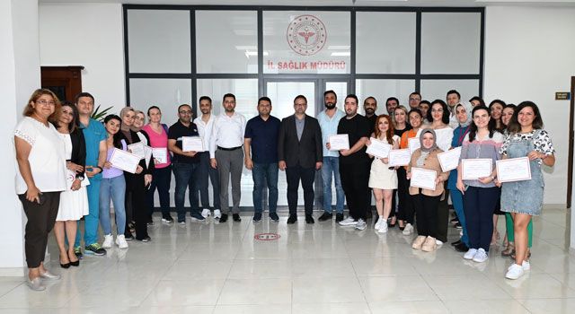 Eğitimi tamamlayan sağlıkçılara sertifika verildi