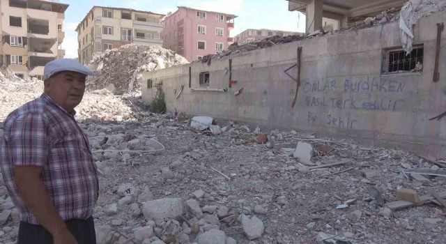 Enkaz kent Hatayda duygusal yıkım