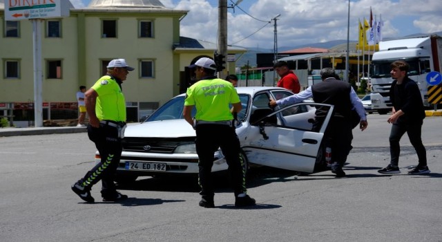 Erzincanda 15 günde 84 adet trafik kazası oldu