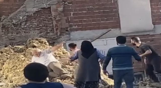 Fatihte sapanlı, sopalı kavga kamerada: 7 yaralı
