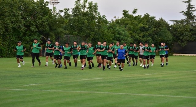 Futbolculara ödeme yapamayan Denizlispora ilk darbeyi doktor vurdu