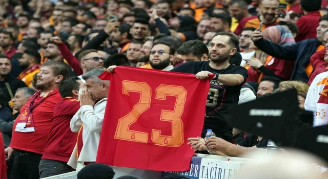 Galatasaray - Fenerbahçe derbisini 51 bin 5 taraftar izledi
