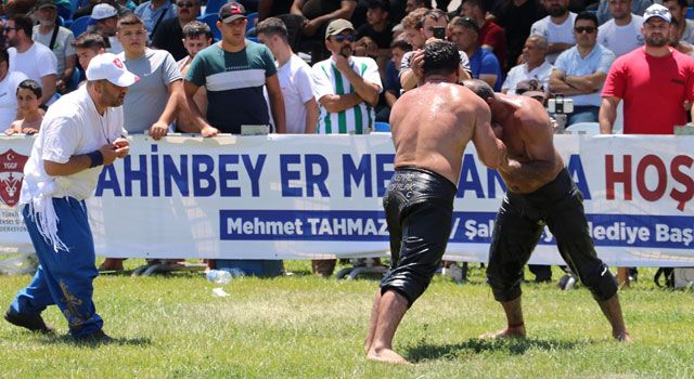 Gaziantep'te Türkiye Yağlı Güreş Ligi'nin 3. ayağı başladı