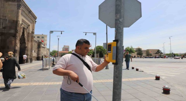 Görme engellilerin hayatını kolaylaştıran uygulama: Erişilebilir Yaya Butonları