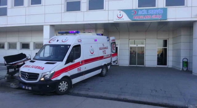 Halatı kopan asansör kabini boşluğa düştü: 1 yaralı