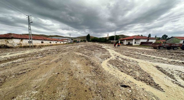 Haymanada sağanak yağış etkili oldu