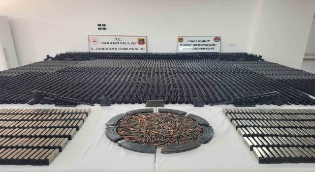 Iraka geçmeye çalışanlara yönelik operasyonda çok sayıda silah ve mühimmat ele geçirildi