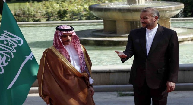 İran ve Suudi Arabistan arasında 7 yıl sonra ilk görüşme