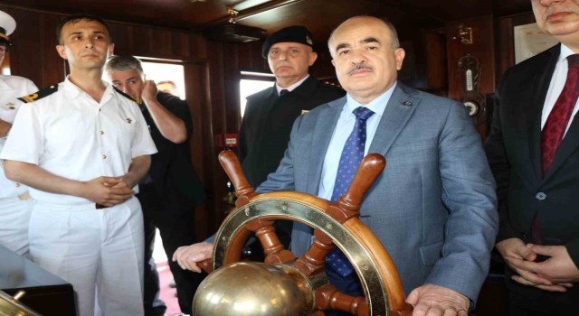 İşgal ordularını Çanakkale Boğazına gömen Nusret Mayın Gemisinin müzesine yoğun ilgi