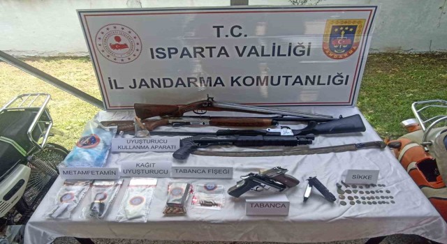 Ispartada uyuşturucu operasyonunda 2 kişi tutuklandı
