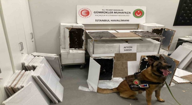 İstanbul Havalimanına kargoyla gelen suntalardan uyuşturucu çıktı