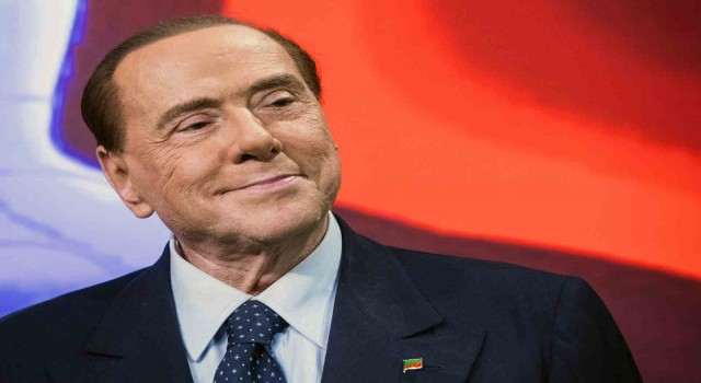 İtalyanın eski başbakanı Berlusconi hayatını kaybetti