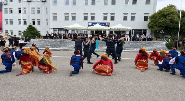 Jandarma 184üncü yıldönümünü harmandalıyla kutladı