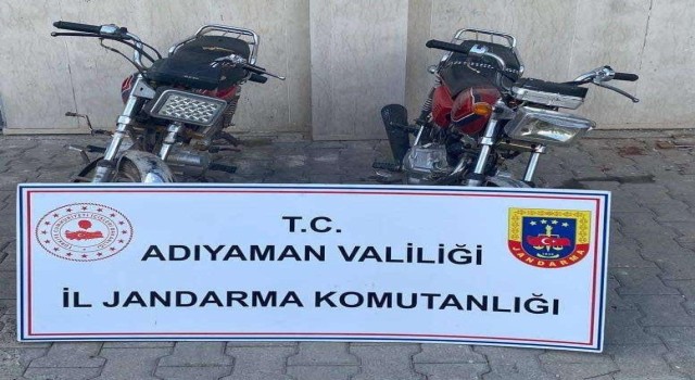 Jandarma, 2 adet çalıntı motosiklet ele geçirdi