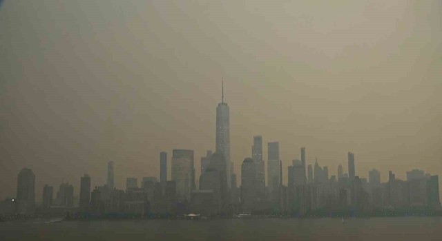 Kanadadaki orman yangınlarının dumanı New Yorka ulaştı
