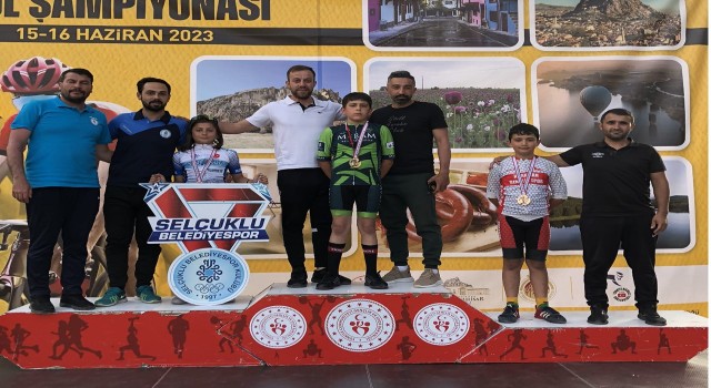 Karaman bisiklet takımından 3 bronz madalya