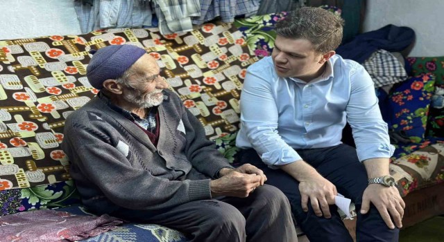 Kaymakam Karaloğlu, hem köyleri geziyor, hem de sorunları dinliyor