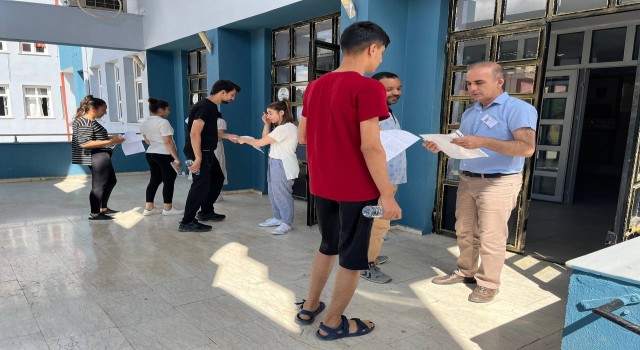 Kiliste adaylar ikinci oturumda ter döküyor