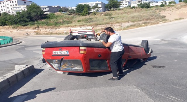 Kontrolden çıkan otomobil takla attı: 4 yaralı