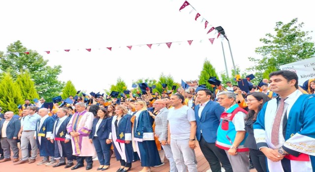 Köyceğiz Meslek Yüksekokulunun mezuniyet töreni yapıldı