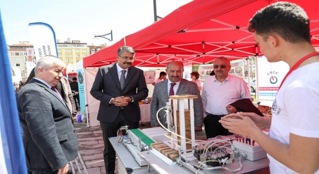 Kütahyada Mesleki Teknik Eğitim Fuarı