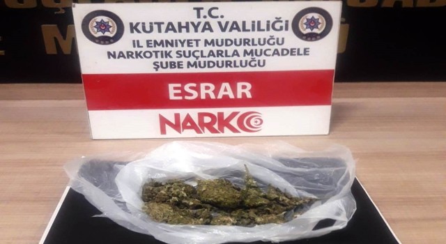 Kütahyaya uyuşturucu sokmak isteyen 2 kişi yakalandı