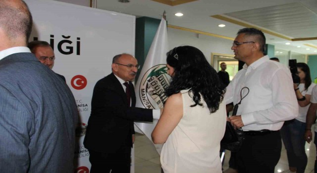 Manisada resmi bayramlaşma töreni düzenlendi