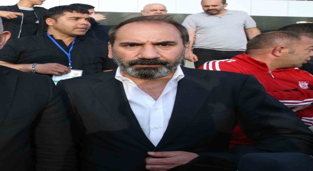 Mecnun Otyakmazdan adaylık açıklaması: “Açıklama yapacağız”